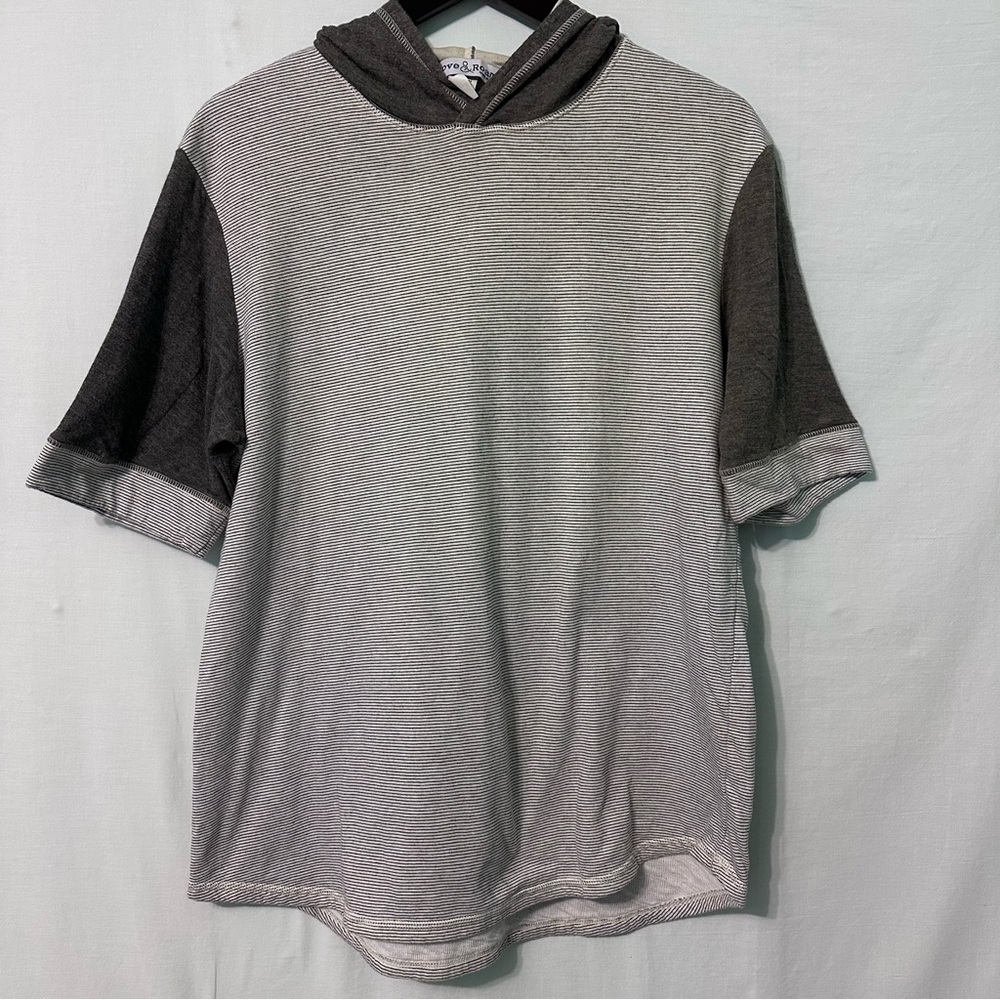 Rove & Roam Gray & White Stripe Pullover Hoodie Women’s Size Large Short Sleeve